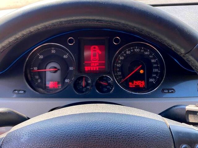 Білий Фольксваген Пассат, об'ємом двигуна 2 л та пробігом 340 тис. км за 5200 $, фото 6 на Automoto.ua