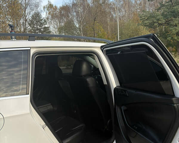 Фольксваген Пассат 2007 в Славуте на Automoto.ua Белый Фольксваген Пассат, объемом двигателя 2 л и пробегом 210 тыс. км за 6700 $, фото 24 на Automoto.ua