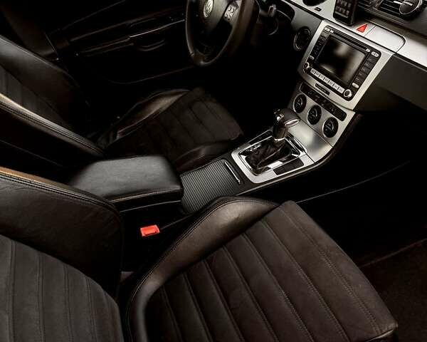 Білий Фольксваген Пассат, об'ємом двигуна 2 л та пробігом 303 тис. км за 5900 $, фото 13 на Automoto.ua