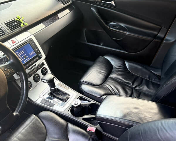 Фольксваген Пассат 2007 в Славуте на Automoto.ua Белый Фольксваген Пассат, объемом двигателя 2 л и пробегом 210 тыс. км за 6700 $, фото 13 на Automoto.ua