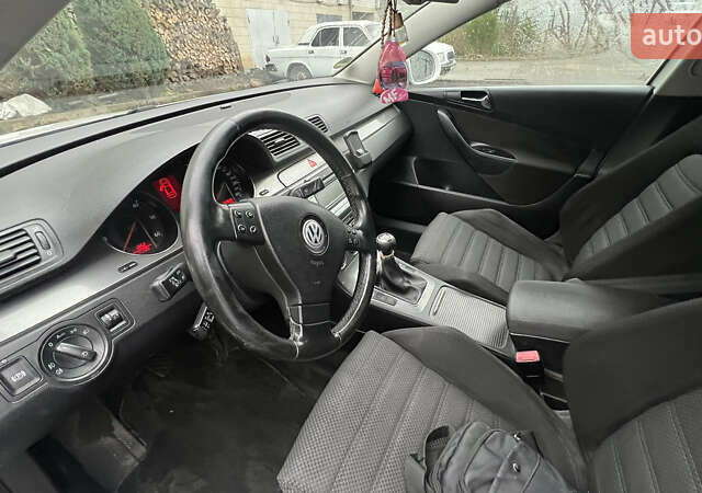 Білий Фольксваген Пассат, об'ємом двигуна 1.9 л та пробігом 335 тис. км за 5999 $, фото 9 на Automoto.ua