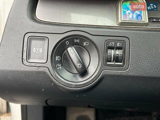 Білий Фольксваген Пассат, об'ємом двигуна 2 л та пробігом 238 тис. км за 6990 $, фото 16 на Automoto.ua