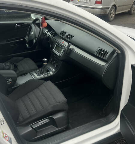 Білий Фольксваген Пассат, об'ємом двигуна 1.9 л та пробігом 335 тис. км за 5999 $, фото 6 на Automoto.ua