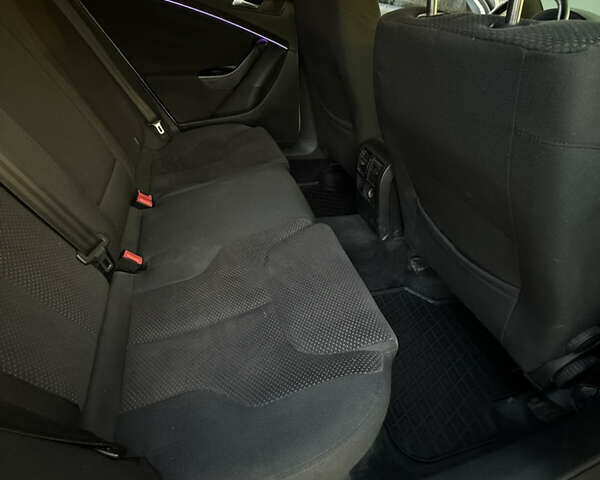 Белый Фольксваген Пассат, объемом двигателя 1.97 л и пробегом 430 тыс. км за 8400 $, фото 33 на Automoto.ua