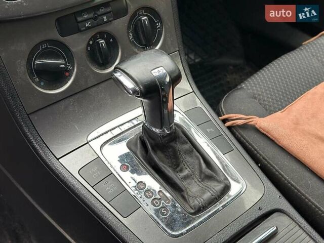 Білий Фольксваген Пассат, об'ємом двигуна 2 л та пробігом 238 тис. км за 6990 $, фото 18 на Automoto.ua