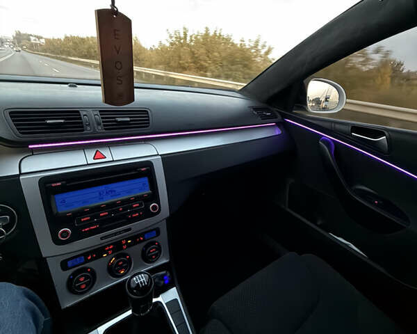 Белый Фольксваген Пассат, объемом двигателя 1.97 л и пробегом 430 тыс. км за 8400 $, фото 39 на Automoto.ua