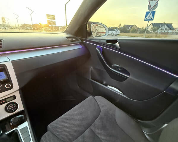 Белый Фольксваген Пассат, объемом двигателя 1.97 л и пробегом 430 тыс. км за 8400 $, фото 49 на Automoto.ua