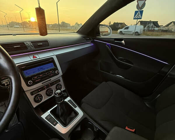 Белый Фольксваген Пассат, объемом двигателя 1.97 л и пробегом 430 тыс. км за 8400 $, фото 38 на Automoto.ua