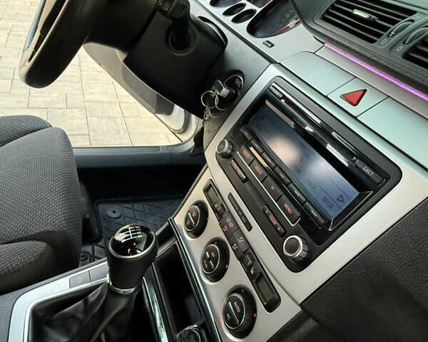 Белый Фольксваген Пассат, объемом двигателя 1.97 л и пробегом 430 тыс. км за 8400 $, фото 37 на Automoto.ua