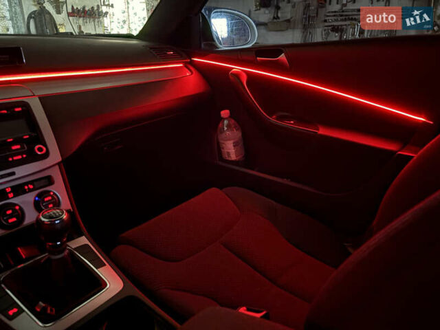 Белый Фольксваген Пассат, объемом двигателя 1.97 л и пробегом 430 тыс. км за 8400 $, фото 42 на Automoto.ua