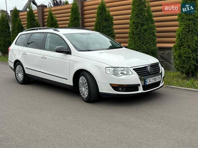 Білий Фольксваген Пассат, об'ємом двигуна 2 л та пробігом 269 тис. км за 6900 $, фото 21 на Automoto.ua