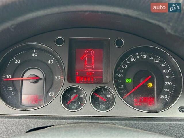 Білий Фольксваген Пассат, об'ємом двигуна 2 л та пробігом 238 тис. км за 6990 $, фото 17 на Automoto.ua