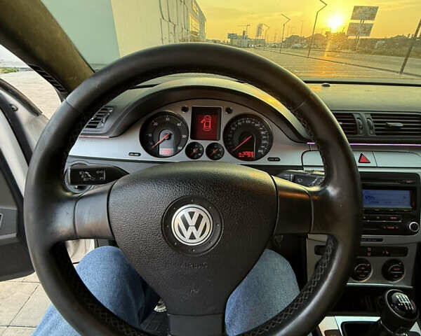 Белый Фольксваген Пассат, объемом двигателя 1.97 л и пробегом 430 тыс. км за 8400 $, фото 25 на Automoto.ua