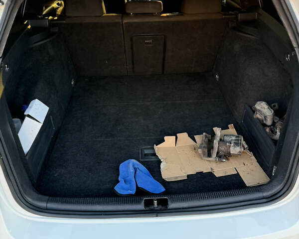 Белый Фольксваген Пассат, объемом двигателя 1.97 л и пробегом 430 тыс. км за 8400 $, фото 16 на Automoto.ua