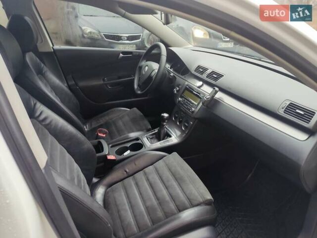 Белый Фольксваген Пассат, объемом двигателя 1.6 л и пробегом 227 тыс. км за 7500 $, фото 5 на Automoto.ua