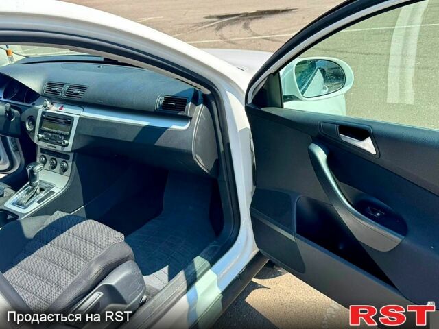 Белый Фольксваген Пассат, объемом двигателя 1.4 л и пробегом 325 тыс. км за 5000 $, фото 4 на Automoto.ua