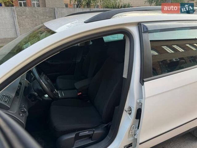 Білий Фольксваген Пассат, об'ємом двигуна 1.39 л та пробігом 264 тис. км за 6500 $, фото 11 на Automoto.ua
