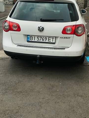 Белый Фольксваген Пассат, объемом двигателя 2 л и пробегом 266 тыс. км за 7000 $, фото 1 на Automoto.ua