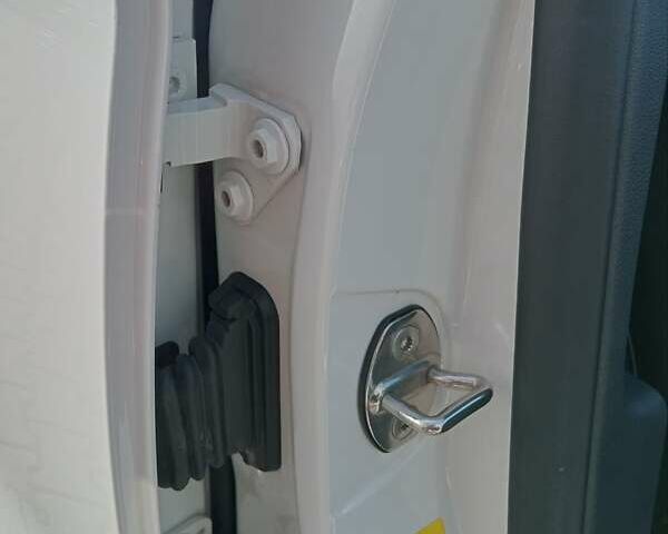 Білий Фольксваген Пассат, об'ємом двигуна 1.4 л та пробігом 146 тис. км за 8450 $, фото 61 на Automoto.ua