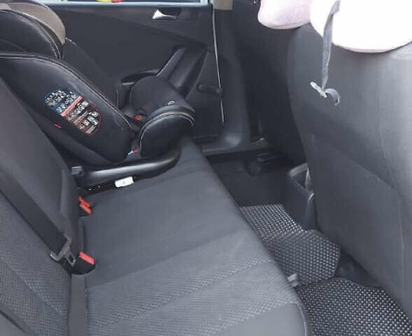 Белый Фольксваген Пассат, объемом двигателя 1.8 л и пробегом 234 тыс. км за 6900 $, фото 4 на Automoto.ua