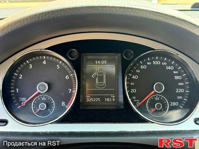 Белый Фольксваген Пассат, объемом двигателя 1.4 л и пробегом 325 тыс. км за 5000 $, фото 5 на Automoto.ua