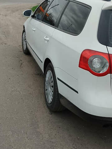 Белый Фольксваген Пассат, объемом двигателя 1.8 л и пробегом 234 тыс. км за 6900 $, фото 6 на Automoto.ua