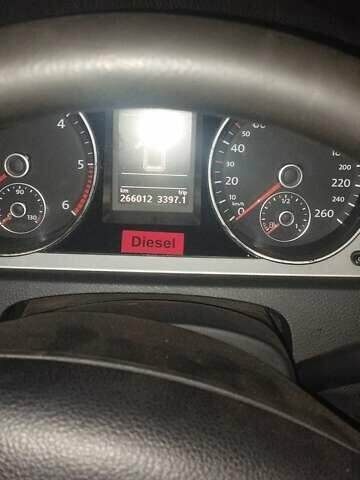 Белый Фольксваген Пассат, объемом двигателя 2 л и пробегом 266 тыс. км за 7000 $, фото 4 на Automoto.ua