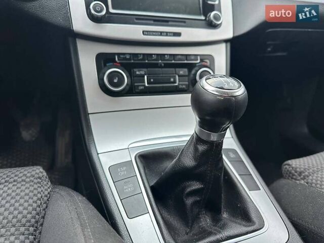 Белый Фольксваген Пассат, объемом двигателя 1.4 л и пробегом 340 тыс. км за 4650 $, фото 22 на Automoto.ua