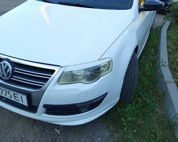 Белый Фольксваген Пассат, объемом двигателя 1.4 л и пробегом 298 тыс. км за 7700 $, фото 7 на Automoto.ua