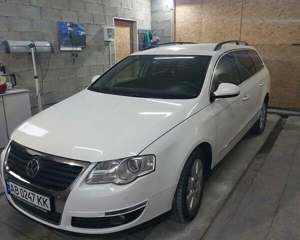 Белый Фольксваген Пассат, объемом двигателя 1.97 л и пробегом 286 тыс. км за 7100 $, фото 2 на Automoto.ua