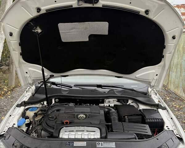 Белый Фольксваген Пассат, объемом двигателя 1.39 л и пробегом 174 тыс. км за 7500 $, фото 17 на Automoto.ua