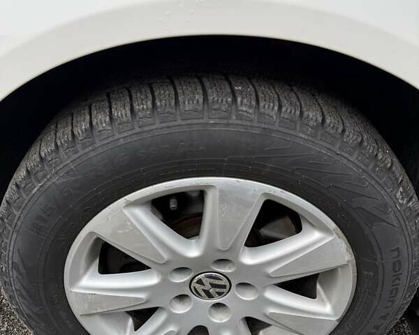 Белый Фольксваген Пассат, объемом двигателя 1.39 л и пробегом 174 тыс. км за 7500 $, фото 6 на Automoto.ua