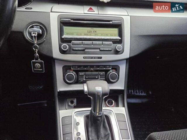 Белый Фольксваген Пассат, объемом двигателя 1.97 л и пробегом 436 тыс. км за 6900 $, фото 12 на Automoto.ua
