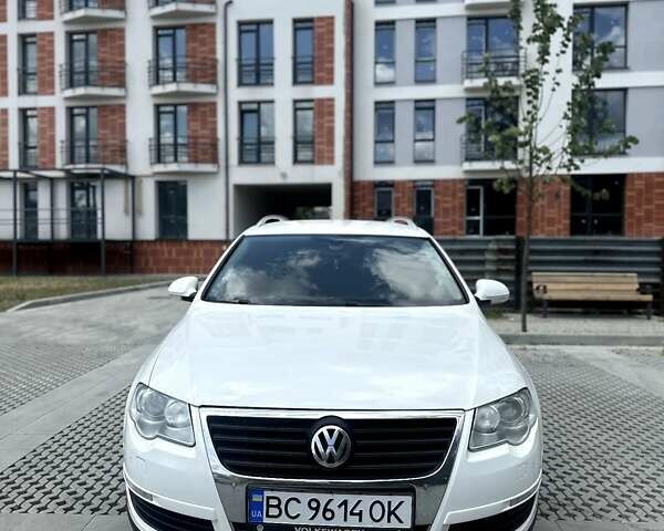 Белый Фольксваген Пассат, объемом двигателя 1.6 л и пробегом 195 тыс. км за 6100 $, фото 23 на Automoto.ua