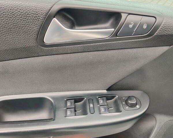 Белый Фольксваген Пассат, объемом двигателя 1.97 л и пробегом 209 тыс. км за 8950 $, фото 7 на Automoto.ua