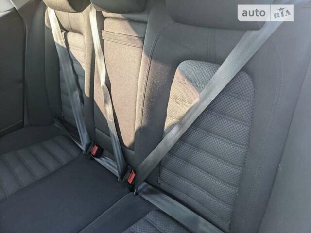 Белый Фольксваген Пассат, объемом двигателя 1.39 л и пробегом 375 тыс. км за 5150 $, фото 7 на Automoto.ua