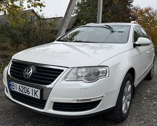 Белый Фольксваген Пассат, объемом двигателя 1.39 л и пробегом 174 тыс. км за 7500 $, фото 2 на Automoto.ua