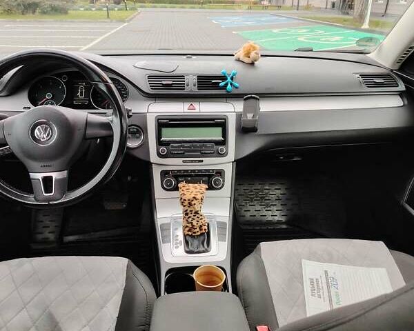 Белый Фольксваген Пассат, объемом двигателя 1.97 л и пробегом 209 тыс. км за 8950 $, фото 5 на Automoto.ua