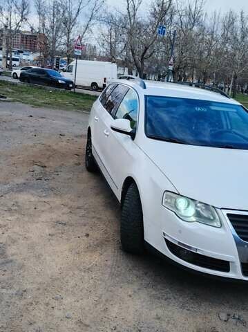 Білий Фольксваген Пассат, об'ємом двигуна 1.97 л та пробігом 420 тис. км за 7000 $, фото 9 на Automoto.ua