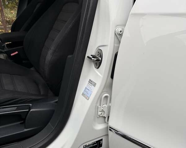 Белый Фольксваген Пассат, объемом двигателя 1.39 л и пробегом 174 тыс. км за 7500 $, фото 8 на Automoto.ua