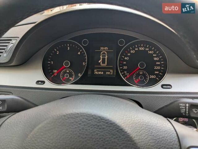 Белый Фольксваген Пассат, объемом двигателя 2 л и пробегом 300 тыс. км за 8500 $, фото 13 на Automoto.ua