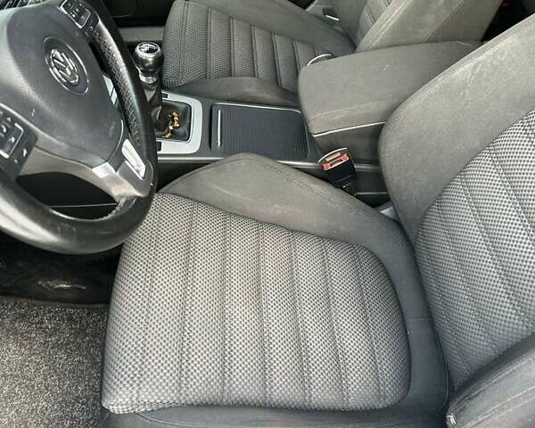 Білий Фольксваген Пассат, об'ємом двигуна 1.6 л та пробігом 285 тис. км за 6999 $, фото 8 на Automoto.ua