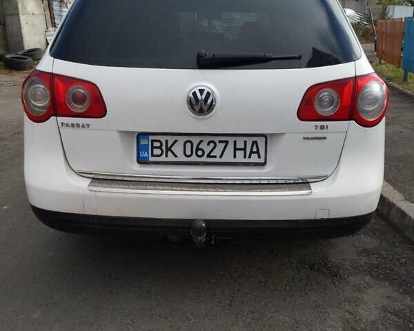 Белый Фольксваген Пассат, объемом двигателя 1.39 л и пробегом 375 тыс. км за 5150 $, фото 3 на Automoto.ua
