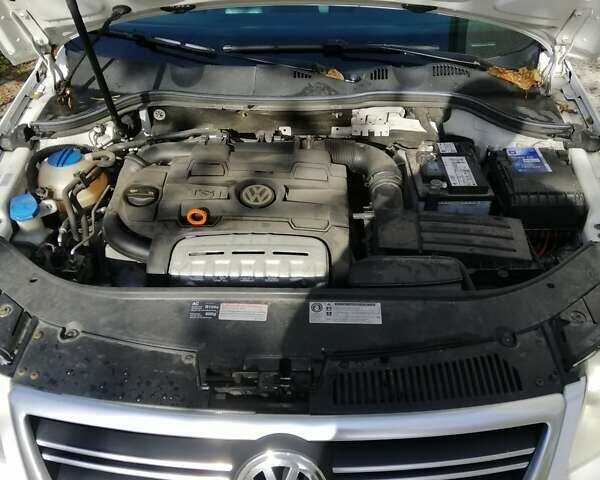 Белый Фольксваген Пассат, объемом двигателя 1.39 л и пробегом 308 тыс. км за 6700 $, фото 3 на Automoto.ua