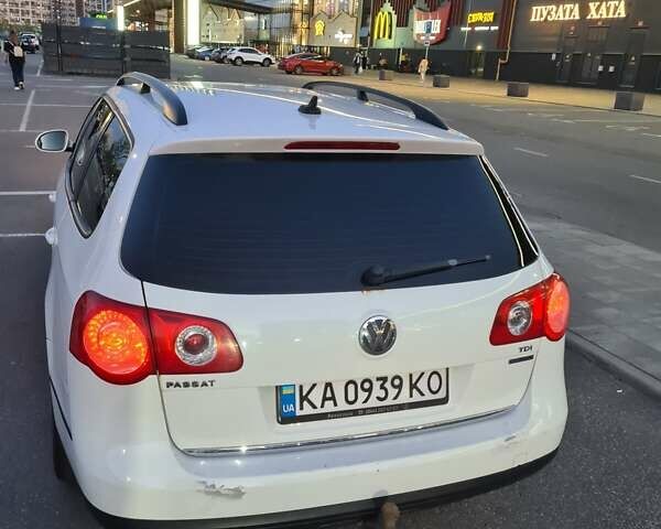 Белый Фольксваген Пассат, объемом двигателя 1.6 л и пробегом 264 тыс. км за 6350 $, фото 5 на Automoto.ua