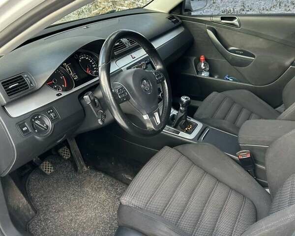 Білий Фольксваген Пассат, об'ємом двигуна 1.6 л та пробігом 285 тис. км за 6999 $, фото 10 на Automoto.ua