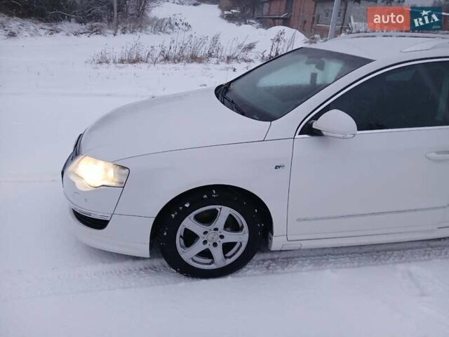 Білий Фольксваген Пассат, об'ємом двигуна 2 л та пробігом 256 тис. км за 7999 $, фото 27 на Automoto.ua