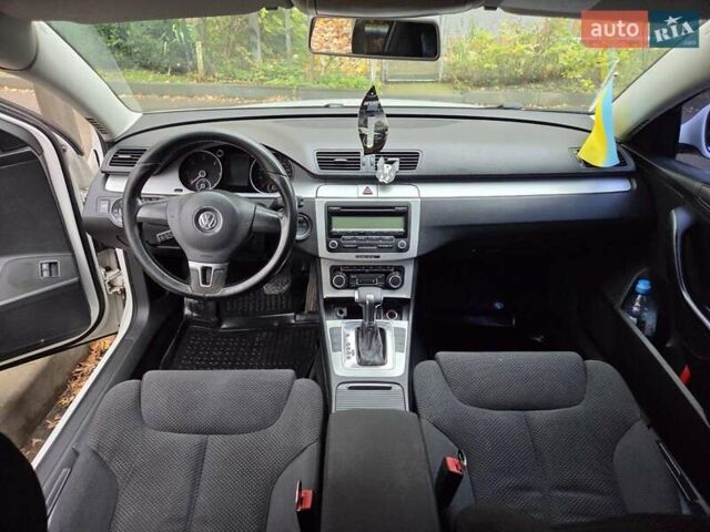 Белый Фольксваген Пассат, объемом двигателя 1.97 л и пробегом 436 тыс. км за 6900 $, фото 8 на Automoto.ua