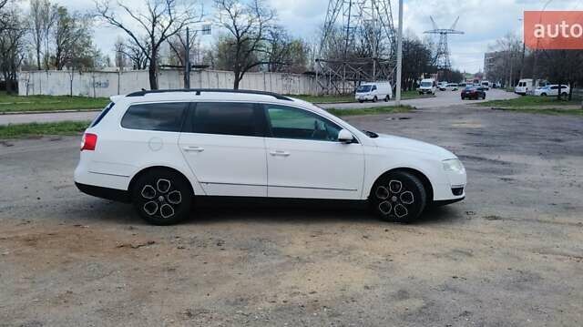 Білий Фольксваген Пассат, об'ємом двигуна 1.97 л та пробігом 420 тис. км за 7000 $, фото 6 на Automoto.ua