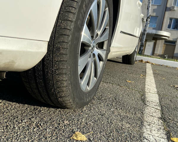 Белый Фольксваген Пассат, объемом двигателя 1.8 л и пробегом 130 тыс. км за 8800 $, фото 8 на Automoto.ua